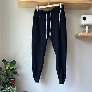 Women’s FIGS black scrub pants